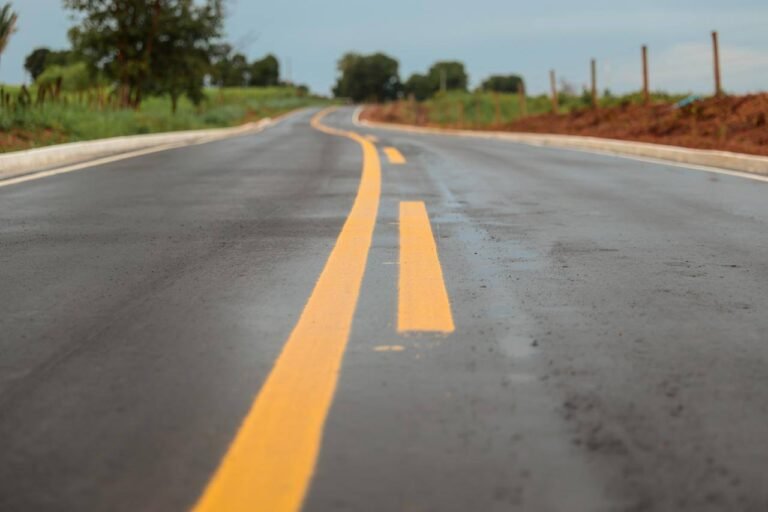 Governo inaugura Estrada do Abacaxi e entrega novos equipamentos em São Domingos do Maranhão