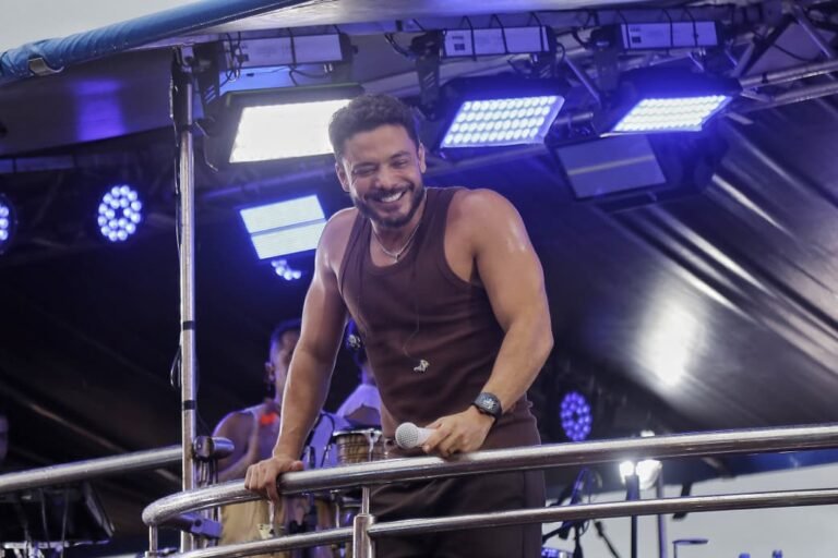 Mar de gente no último dia do carnaval na Avenida Litorânea consagra a folia como a maior da história do Maranhão