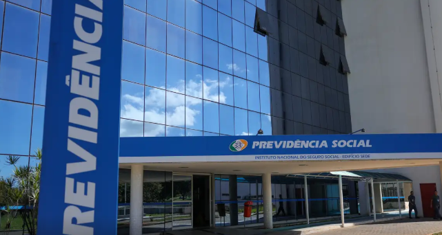 INSS paga segunda parcela do 13º a aposentados e pensionistas