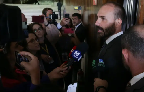 STF condena Eduardo Bolsonaro a inelegibilidade e a 4 anos de prisão