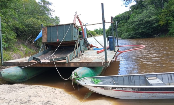 Ministério Público recomenda paralisação de uso de dragas no Rio Maracaçumé